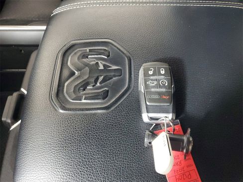 Used 2021 RAM 2500 Laramie w/ Night Edition image 25