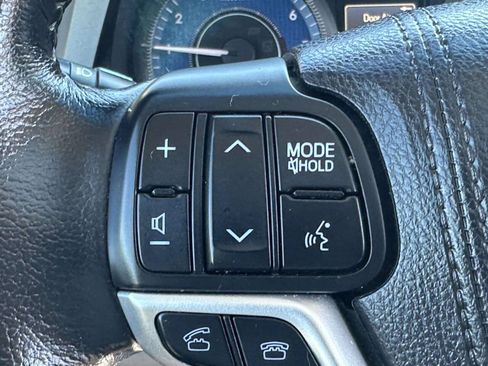 Used 2016 Toyota Sienna XLE FWD image 27