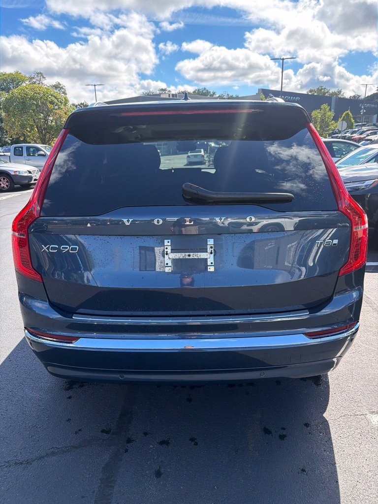 Certified 2025 Volvo XC90 T8 Plus w/ Protection Package Premier AWD/4WD image 7