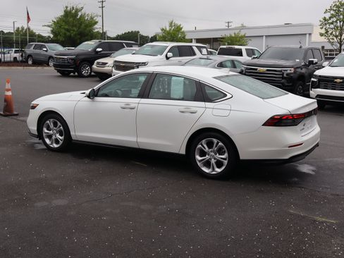 Used 2023 Honda Accord LX image 8