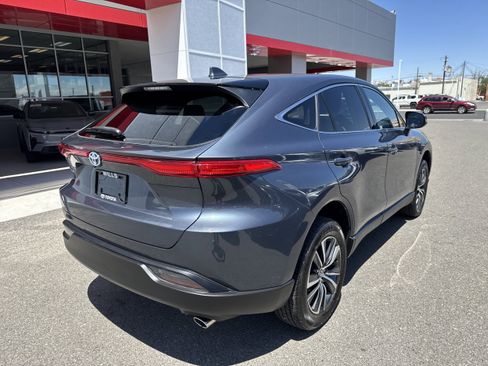 Used 2024 Toyota Venza LE AWD/4WD image 4