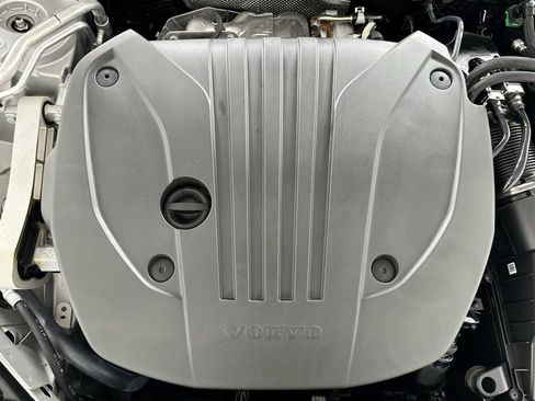 Used 2025 Volvo S60 B5 Core image 27