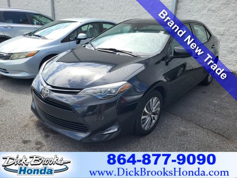 Used 2019 Toyota Corolla XLE FWD image 1