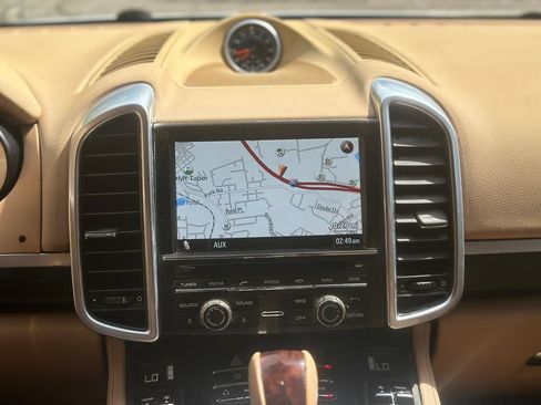 Used 2013 Porsche Cayenne Diesel AWD/4WD image 15