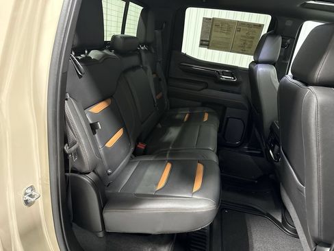 Used 2022 GMC Sierra 1500 AT4 w/ AT4 Premium Package AWD/4WD image 28