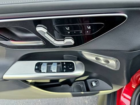 Certified 2024 Mercedes-Benz GLC 300 4MATIC image 21