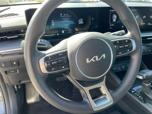 Used 2025 Kia K5 LXS image 27