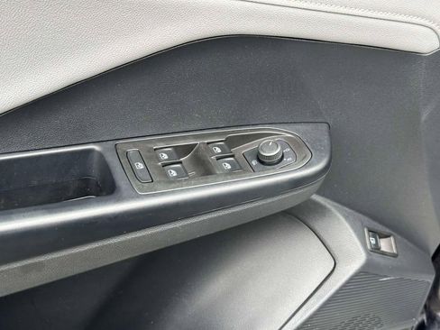 Used 2024 Volkswagen Taos SE image 15