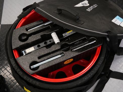 Used 2021 Bentley Bentayga Hybrid -Mulliner Driving Speci image 39