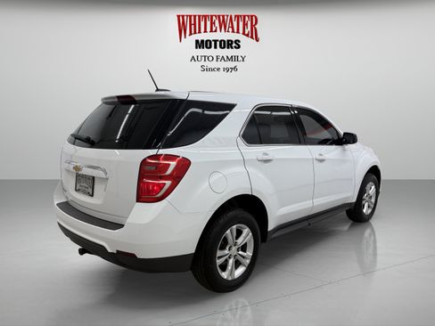 Used 2017 Chevrolet Equinox LS FWD image 4