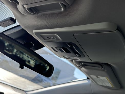 Used 2021 Toyota Camry SE image 29