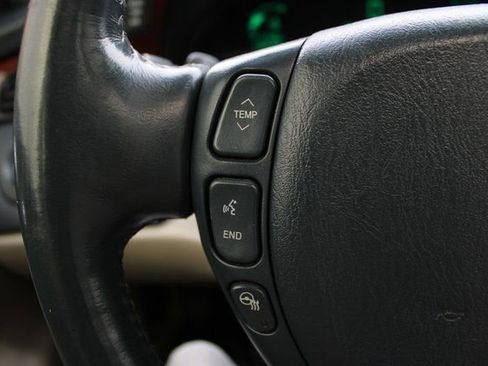 Used 2005 Cadillac De Ville w/ Limited Edition Package image 18