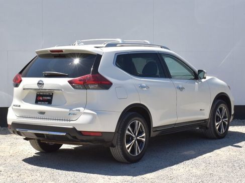 Used 2017 Nissan Rogue SL w/ SL HEV Premium Package AWD/4WD image 5
