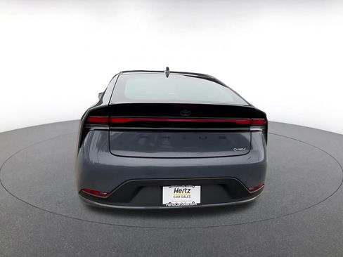 Used 2025 Toyota Prius LE image 12