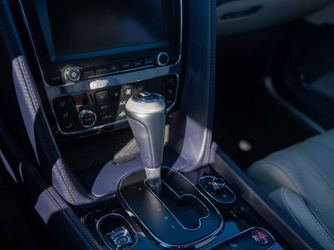 Used 2016 Bentley Flying Spur V8 image 18