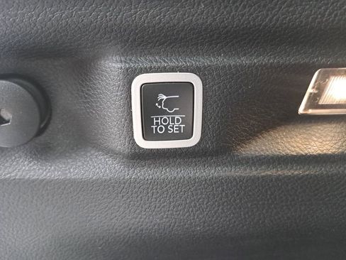 Used 2023 Jeep Grand Cherokee L Limited image 16