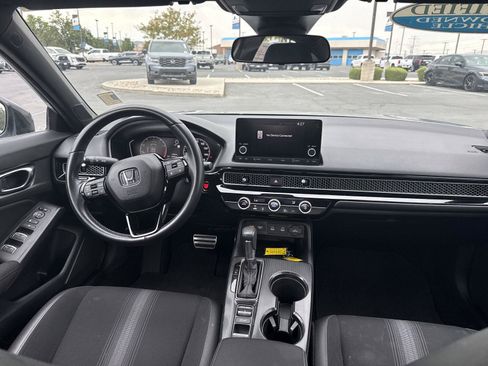 Used 2025 Honda Civic Sport image 17