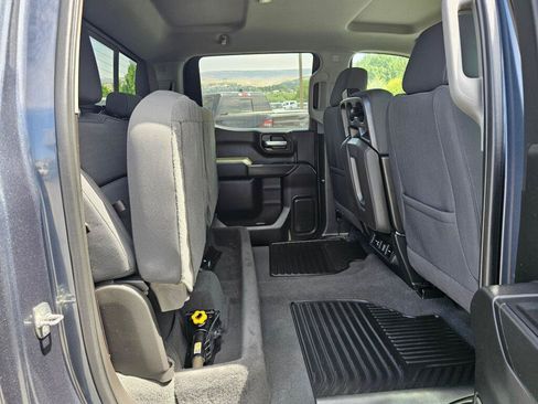 Used 2021 Chevrolet Silverado 1500 LT w/ Z71 Off-Road Package AWD/4WD image 12