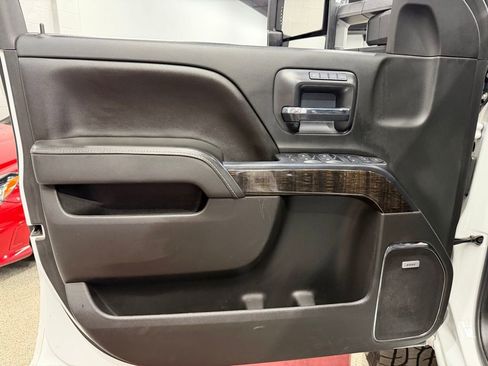 Used 2016 GMC Sierra 3500 Denali w/ Duramax Plus Package image 21