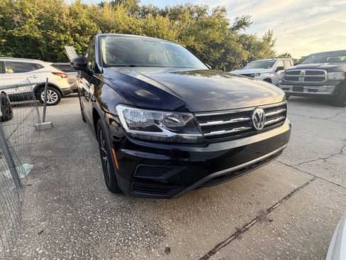 Used 2021 Volkswagen Tiguan S FWD image 3