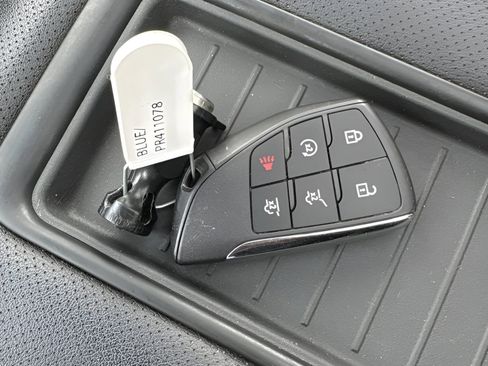 Used 2023 Chevrolet Tahoe Premier w/ Premium Package AWD/4WD image 31