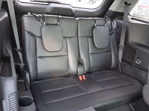 Used 2023 Ford Explorer XLT w/ Equipment Group 202A image 13