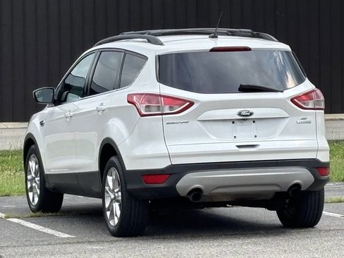 Used 2015 Ford Escape SE w/ Equipment Group 201A image 6