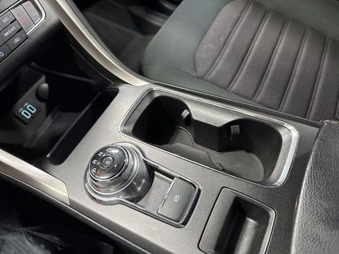 Used 2019 Ford Fusion SE AWD/4WD image 20