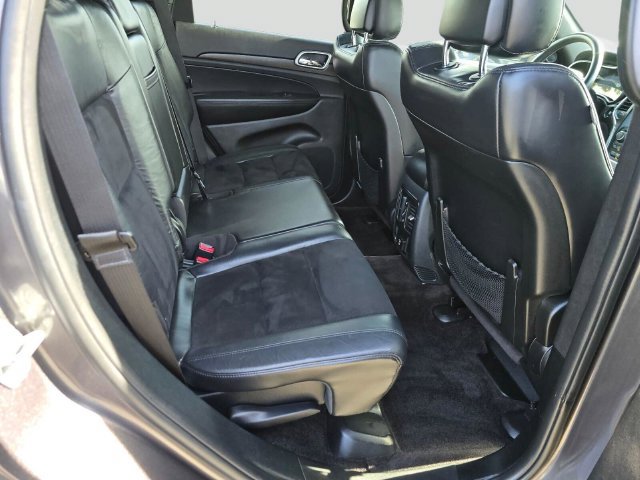Used 2018 Jeep Grand Cherokee Altitude AWD/4WD image 14