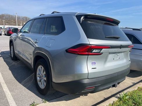 Used 2024 Toyota Grand Highlander XLE image 2