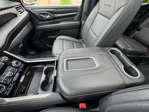Used 2024 GMC Yukon Denali AWD/4WD image 28