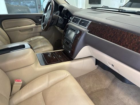 Used 2012 GMC Yukon Denali image 40