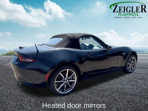 Used 2023 MAZDA MX-5 Miata Grand Touring RWD image 5