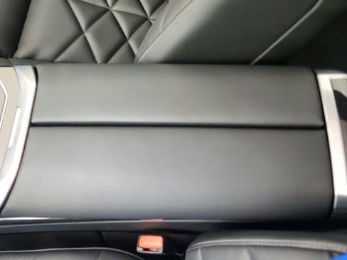 Used 2025 BMW 740i image 58