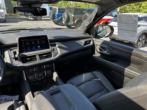 Used 2023 Chevrolet Tahoe LT w/ Luxury Package AWD/4WD image 17