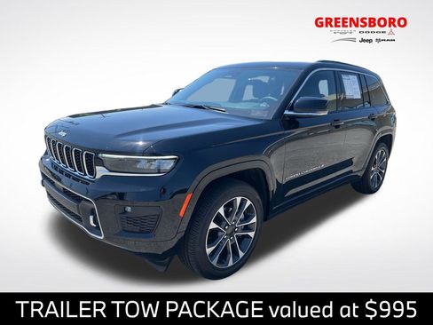 Used 2025 Jeep Grand Cherokee Overland w/ Trailer Tow Package AWD/4WD image 1