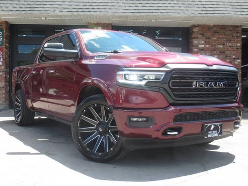 Used 2019 RAM 1500 Limited AWD/4WD image 2