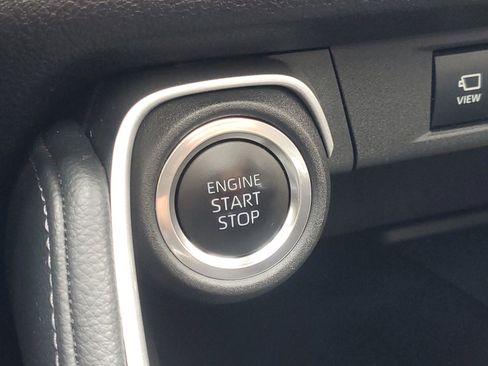 Certified 2025 Toyota Grand Highlander FWD image 33