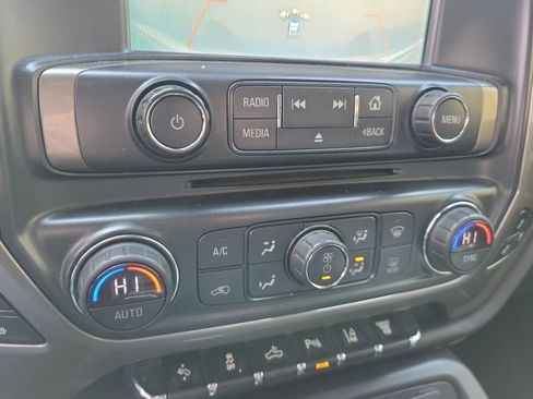 Used 2019 Chevrolet Silverado 2500 High Country w/ Duramax Plus Package image 19