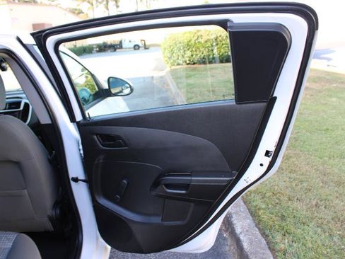 Used 2020 Chevrolet Sonic LT image 21