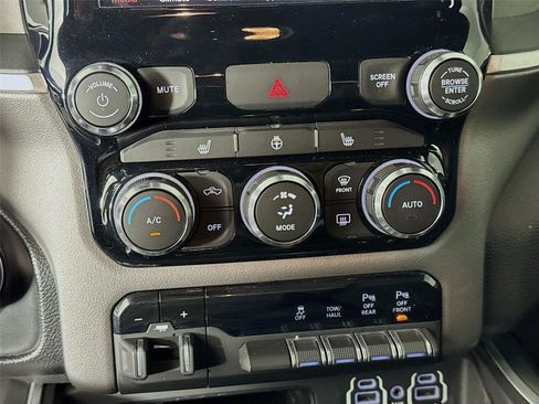 Used 2021 RAM 1500 Big Horn RWD image 17