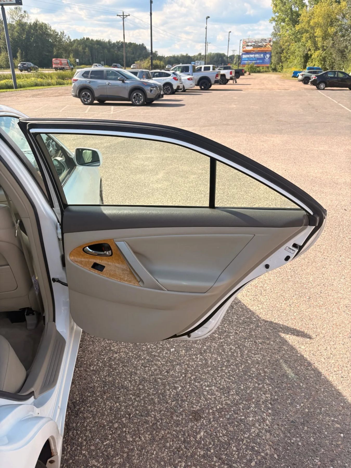 Used 2007 Toyota Camry XLE FWD image 30