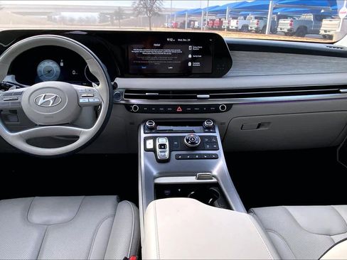 Used 2025 Hyundai Palisade Calligraphy image 15