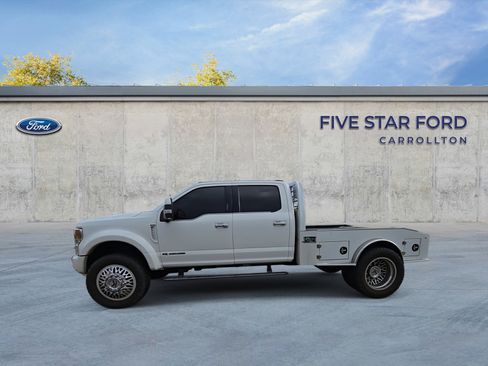 Used 2022 Ford F450 Limited image 5