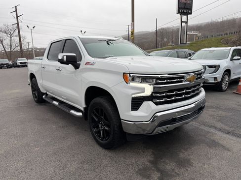 Used 2022 Chevrolet Silverado 1500 LTZ w/ LTZ Premium Package image 7