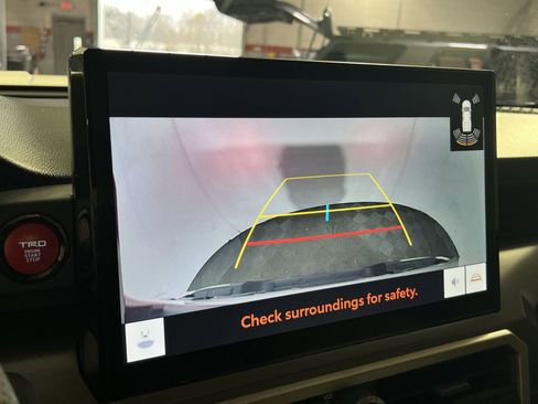 Used 2024 Toyota Tacoma TRD Sport w/ TRD Sport Upgrade Package image 19