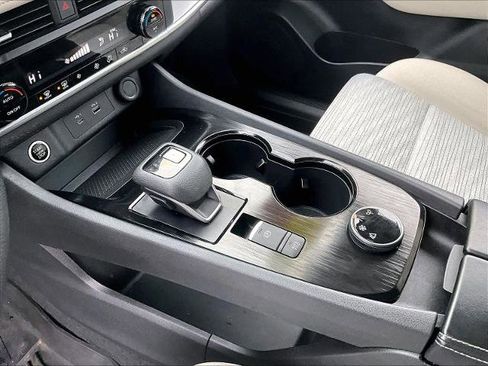 Certified 2023 Nissan Rogue SV image 20