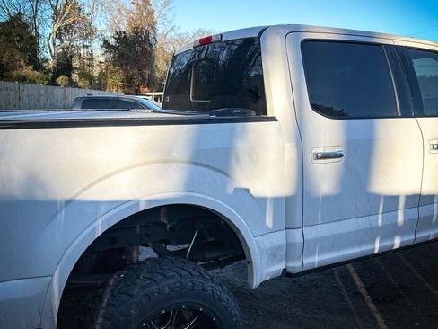 Used 2018 Ford F150 Platinum w/ Equipment Group 701A Luxury image 11