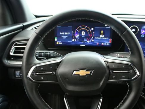 Certified 2026 Chevrolet Traverse LT FWD image 14