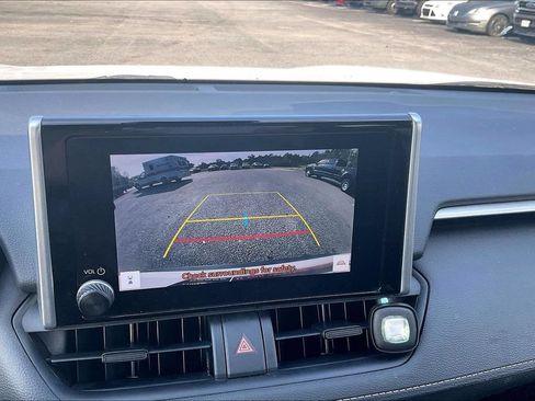 Used 2024 Toyota RAV4 XLE FWD image 21